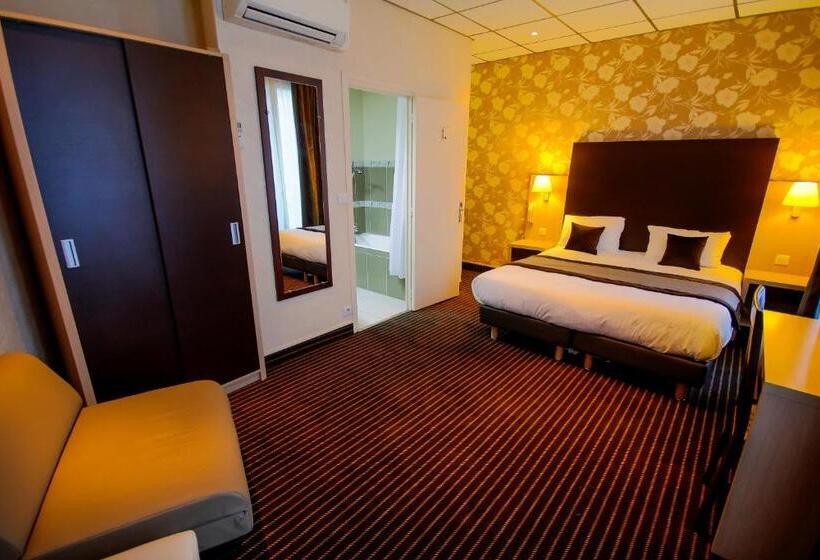 اتاق سوپریور, Des Trois Gares