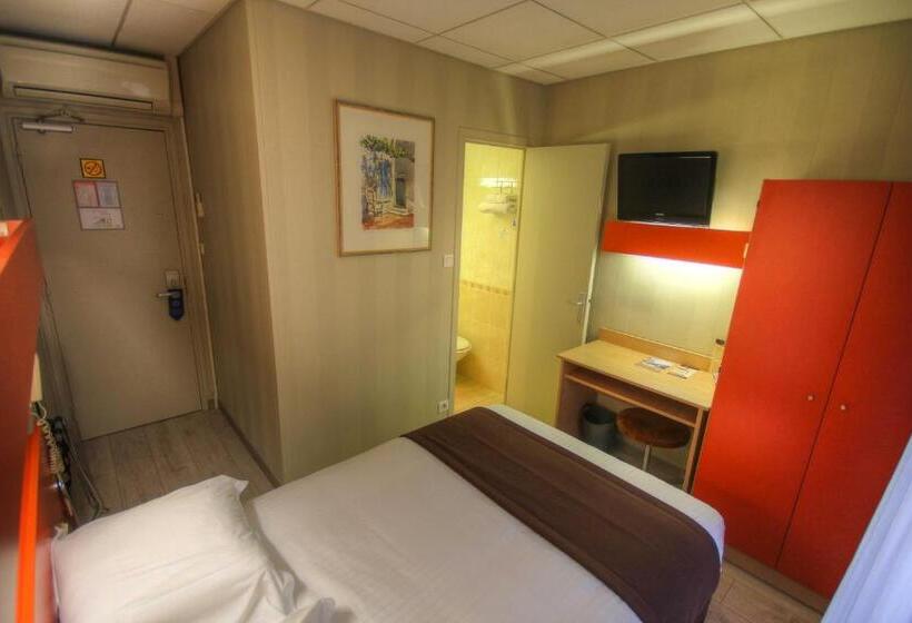 اتاق استاندارد یک نفره, Des Trois Gares