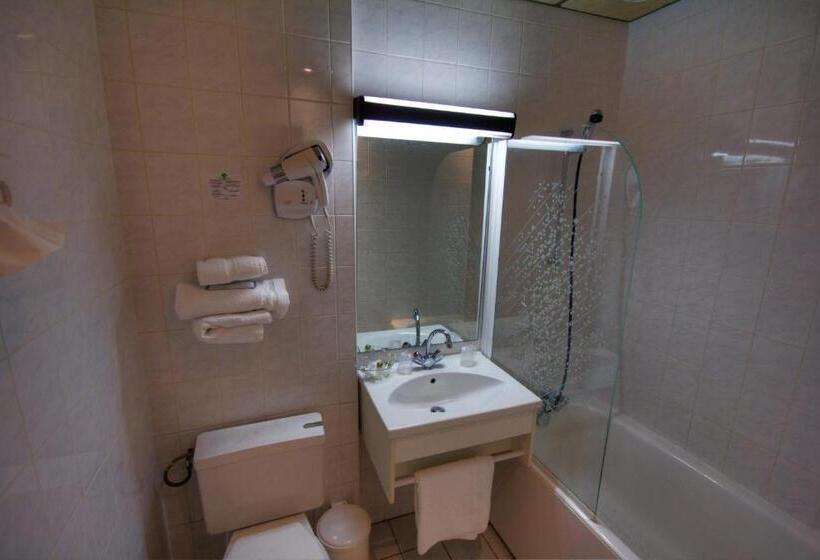 اتاق استاندارد, Des Trois Gares