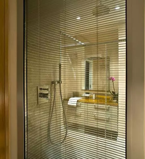 سوییت جونیور, Escalus Luxury Suites Verona