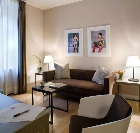 سوییت جونیور, Escalus Luxury Suites Verona