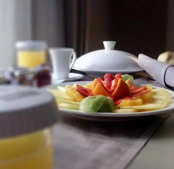 سوییت لوکس, Escalus Luxury Suites Verona