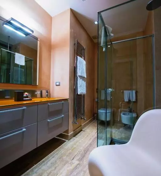 اتاق لوکس, Escalus Luxury Suites Verona
