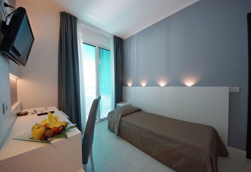 컴포트 싱글 룸, Europa