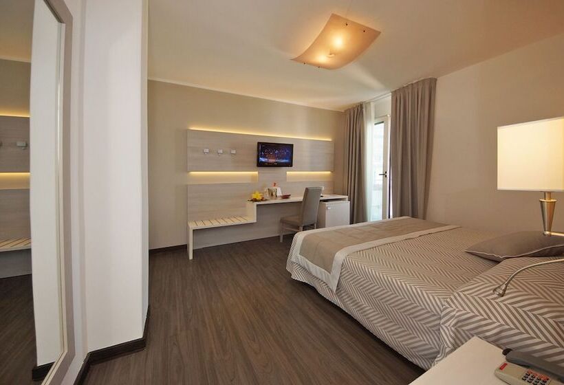 컴포트 룸, Europa