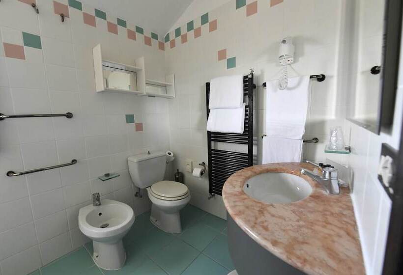 스탠다드 트리플 룸, Europa