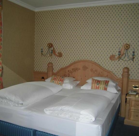 غرفة عائلية, Evaldo