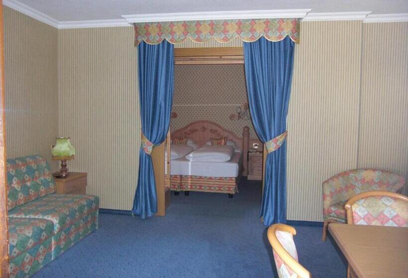 غرفة عائلية, Evaldo