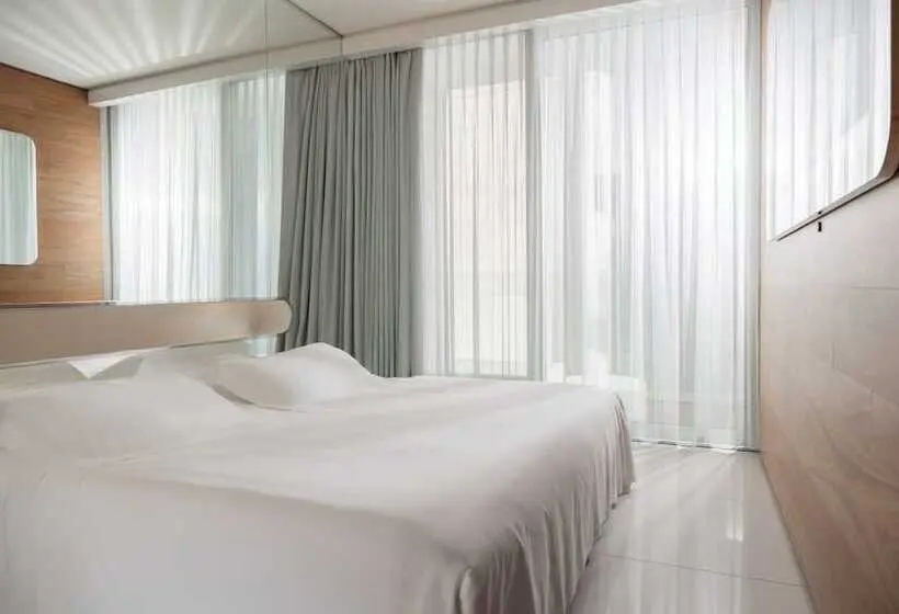 Suite, I-Suite
