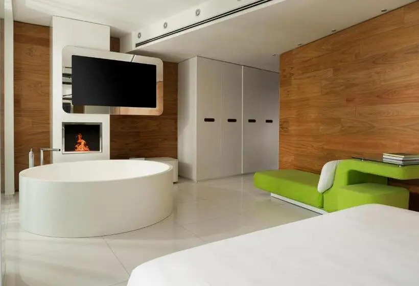 Suite Deluxe, I-Suite