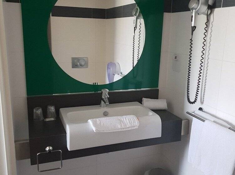Номер Стандарт, Ibis Styles Marseille Plan De Campagne