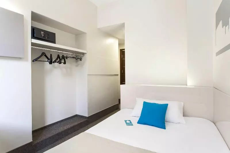 Suite Deluxe, Isuite