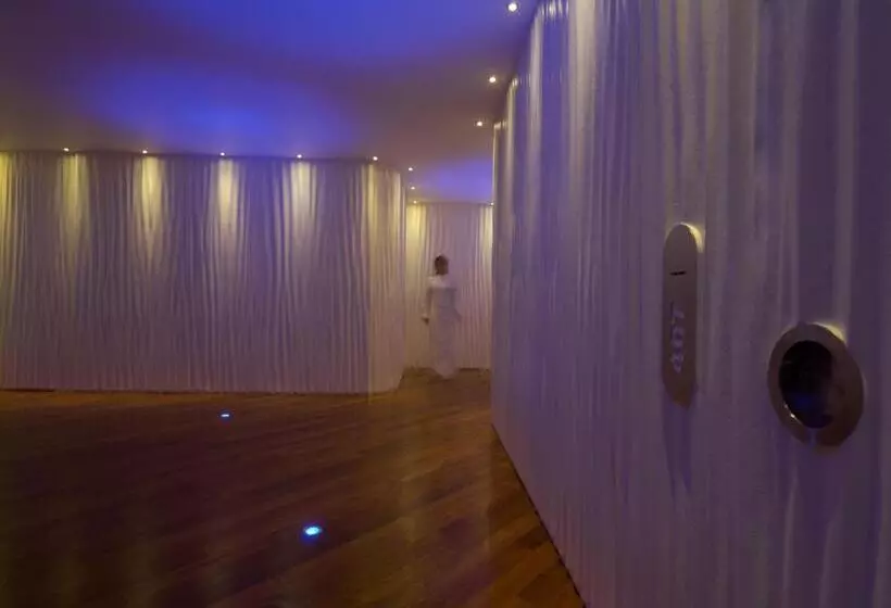 Suite Junior, Isuite
