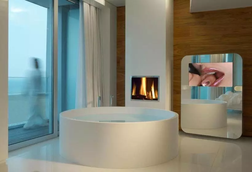 Suite Deluxe, Isuite