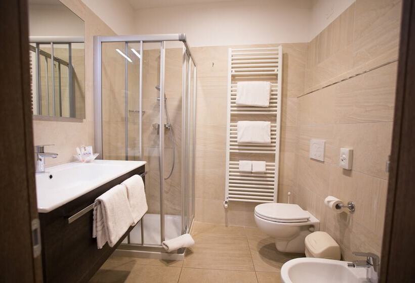 غرفة عائلية, Le Balze  Aktiv & Wellness