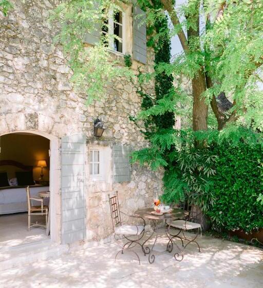 디럭스 룸, Le Mas De La Rose   Teritoria