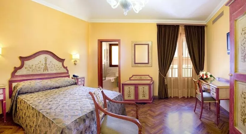スーペリアトリプルルーム, Palazzo Guardati