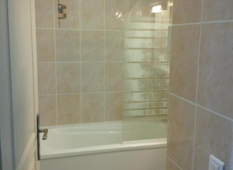 标准三人间, Prim Hotel Reims