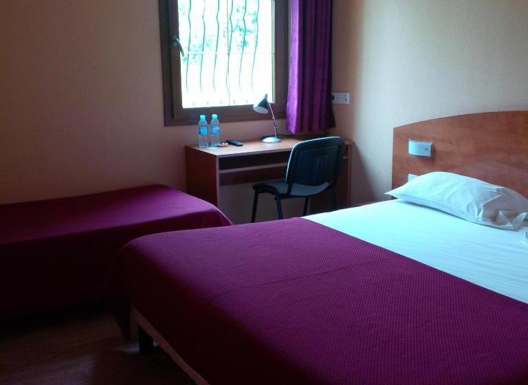 标准三人间, Prim Hotel Reims