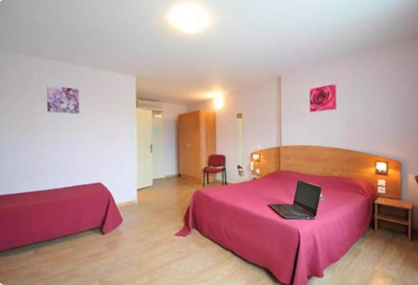 スタンダードトリプルルーム, Prim Hotel Reims