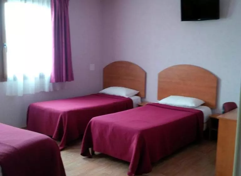 スタンダード４人部屋, Prim Hotel Reims