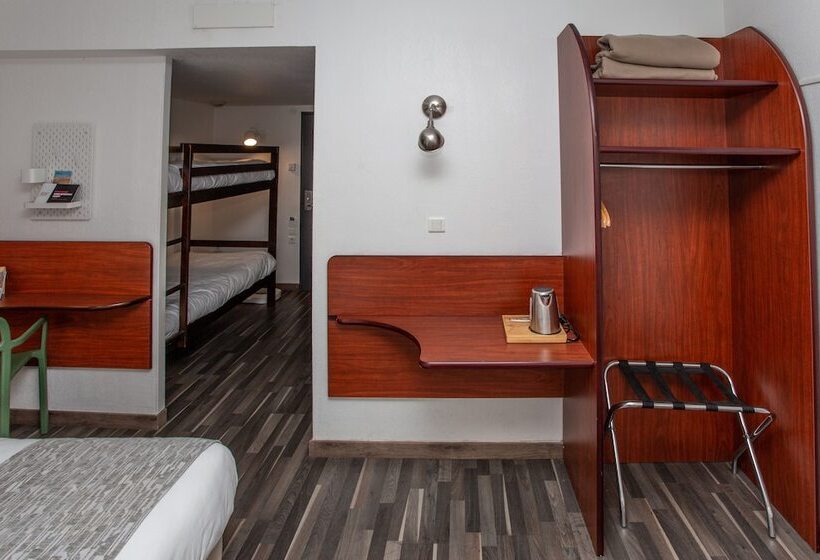 اتاق خانوادگی, Sporting House