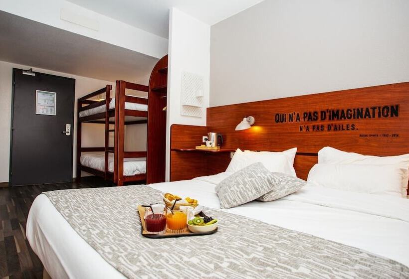 اتاق خانوادگی, Sporting House