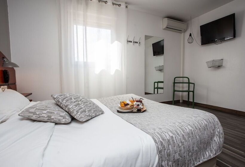 اتاق استاندارد, Sporting House