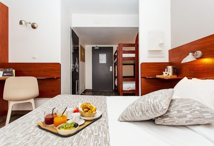 اتاق خانوادگی, Sporting House