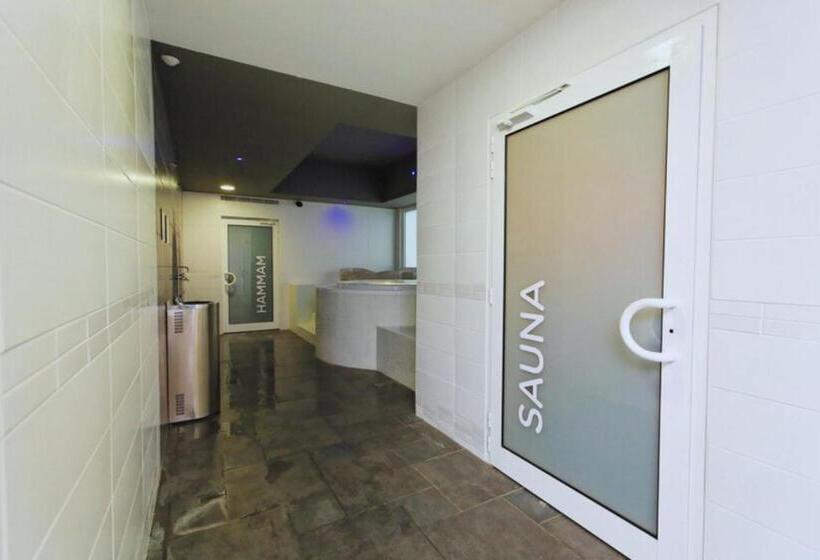 اتاق استاندارد, Sporting House