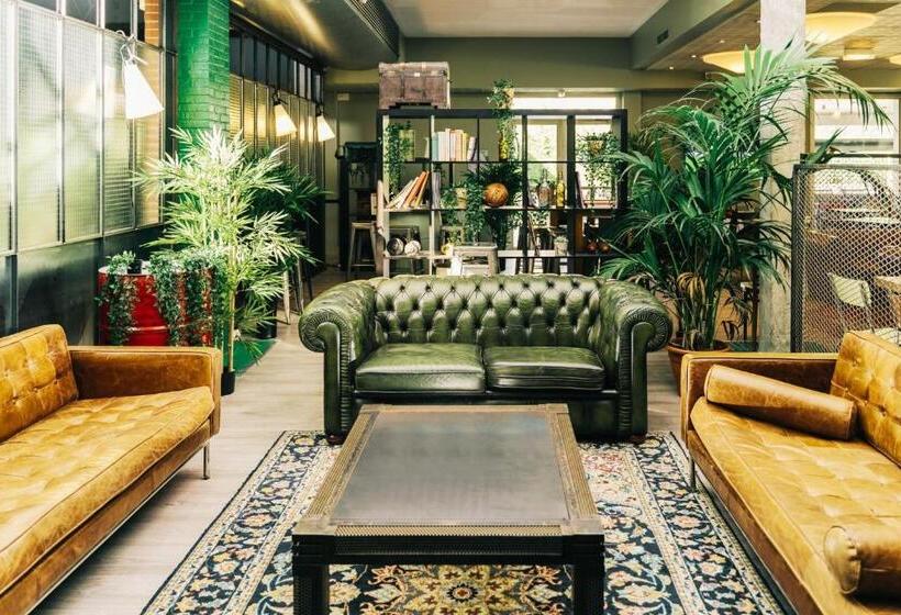 اتاق استاندارد, Sporting House