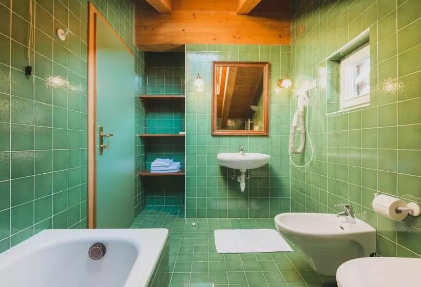 スタンダードトリプルルーム, B&b Garni Villa Campitello