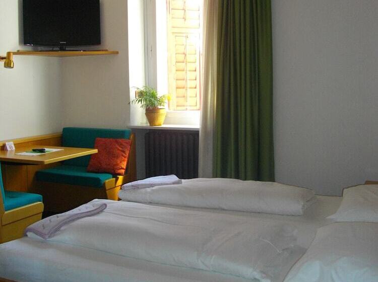 スタンダードトリプルルーム, Villa Emilia