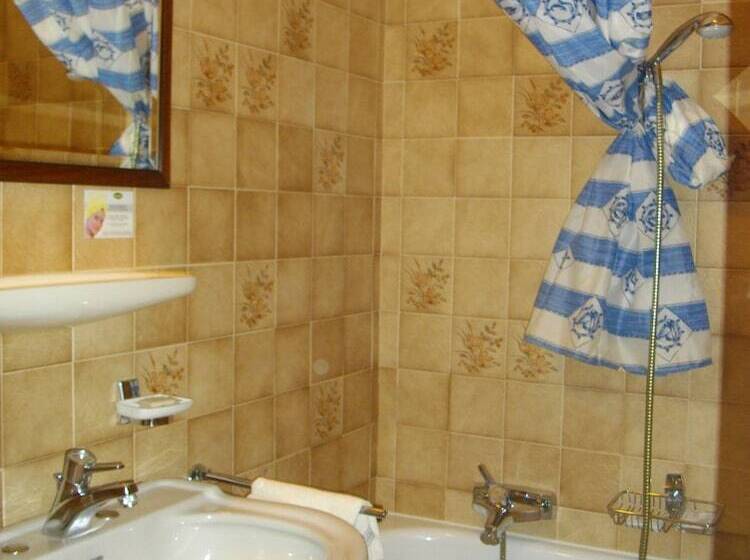 スタンダード４人部屋, Villa Emilia