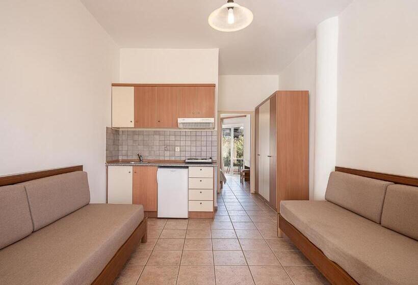 דירת חדר, Nontas Apart