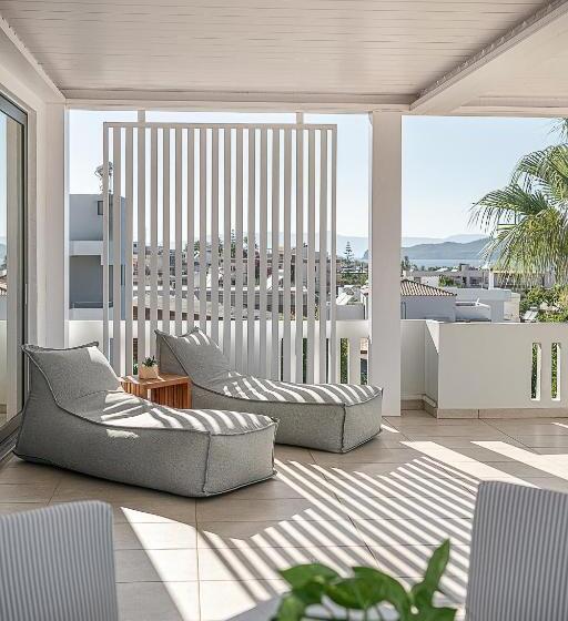 סוויטה דלוקס, Nontas Apart