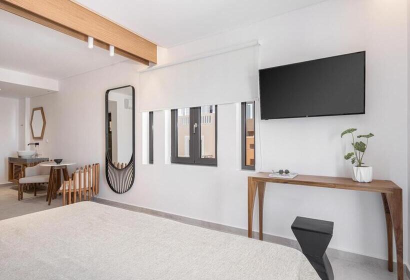 חדר דלוקס, Nontas Apart