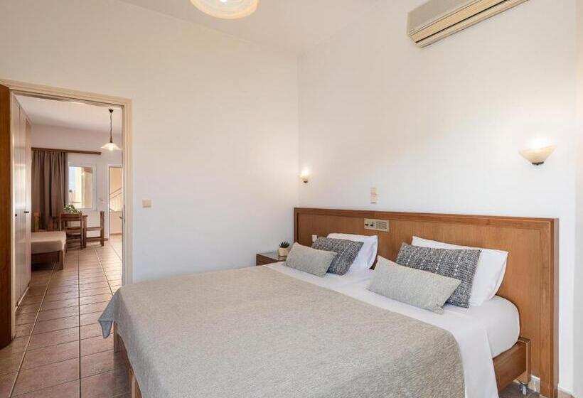 דירת חדר, Nontas Apart