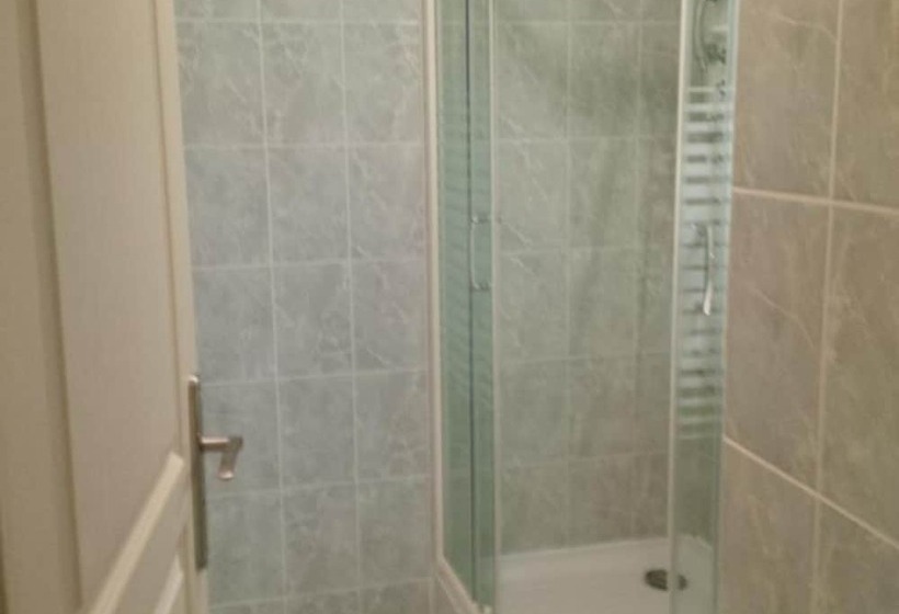 标准三人间, Prim Hotel Reims