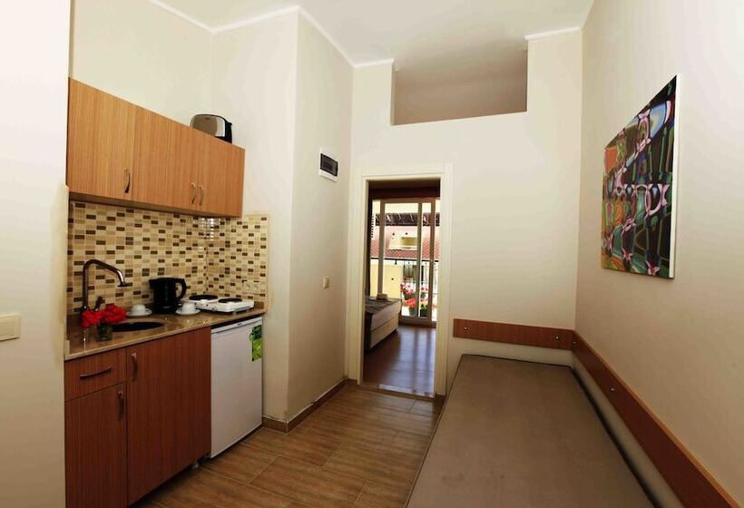 Апартаменты 1 Спальня, Sun City Apartments & Hotel