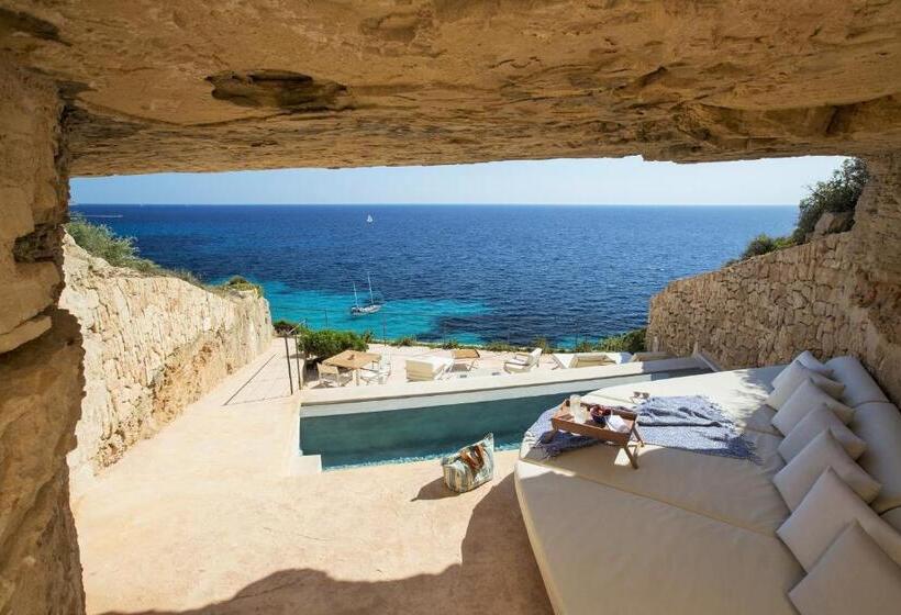 اتاق لوکس با چشم‌انداز دریا, Cap Rocat, A Small Luxury Hotel Of The World