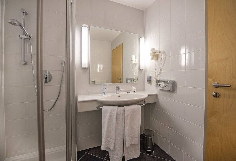 اتاق استاندارد سه نفره, Heinhotel Vienna Airport