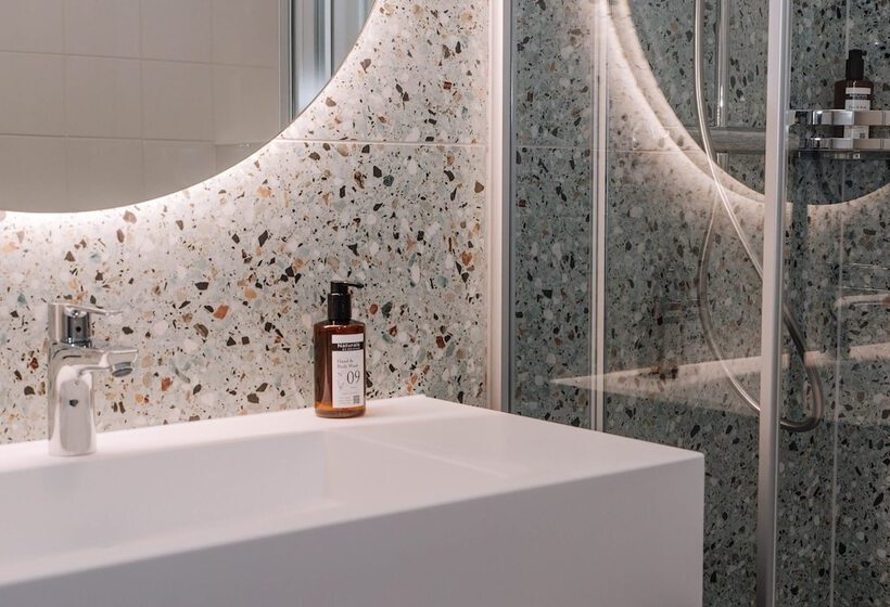 コンフォートトリプルルーム, Heinhotel Vienna Airport