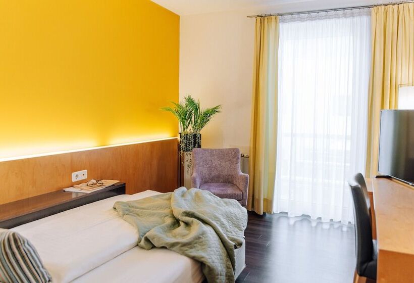 اتاق استاندارد یک نفره, Heinhotel Vienna Airport