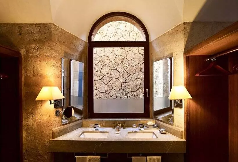 اتاق استاندارد, Cap Rocat, A Small Luxury Hotel Of The World