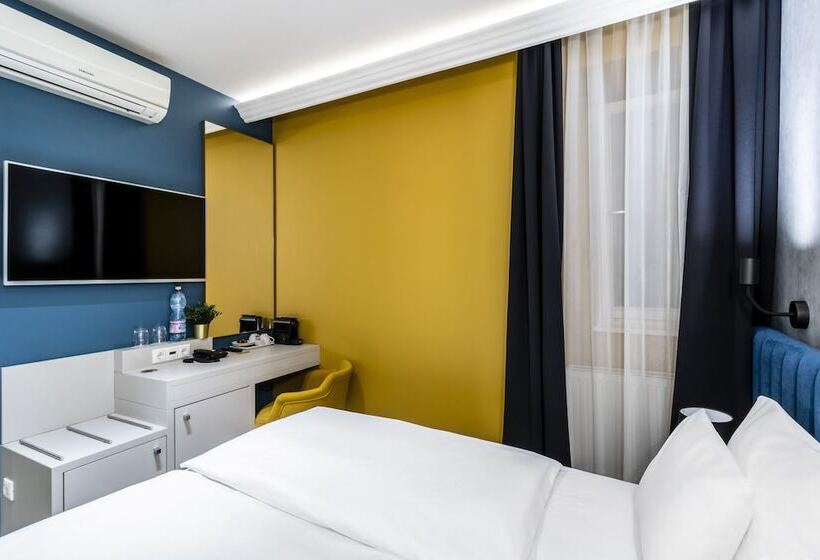 اتاق استاندارد, Alta Moda Fashion