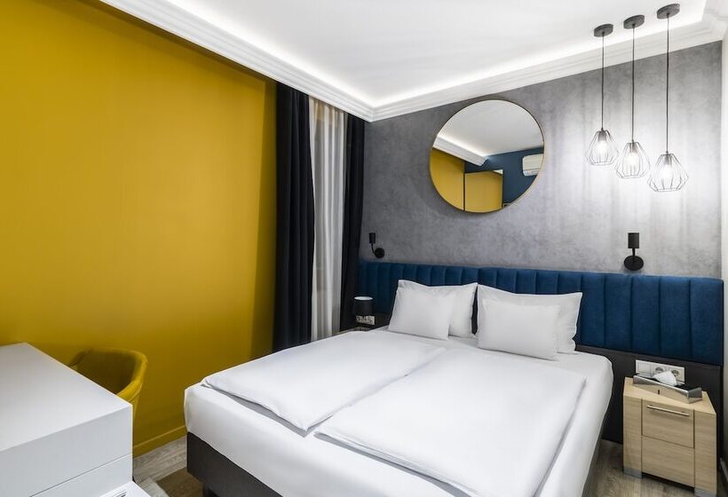 اتاق استاندارد, Alta Moda Fashion