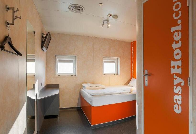 اتاق استاندارد, Easyhotel Budapest Oktogon