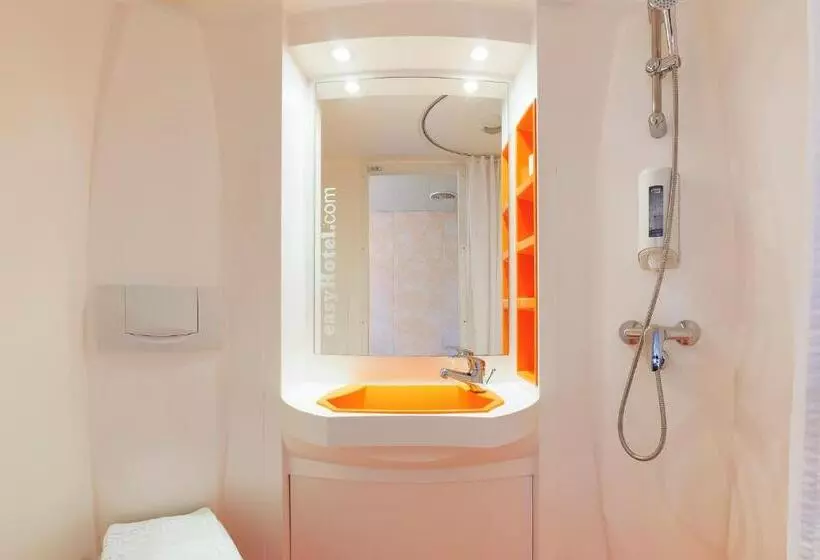 اتاق عادی, Easyhotel Budapest Oktogon