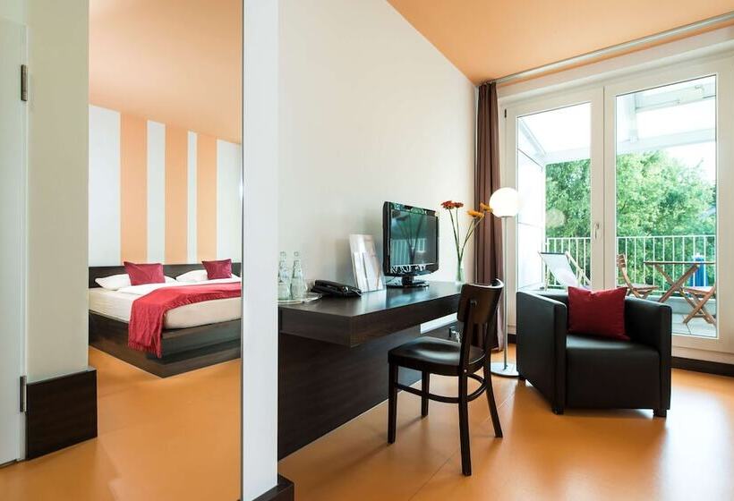 اتاق استاندارد با بالکن و چشمانداز باغ, Grenzfall